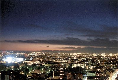 Panorama notturno di Bergamo bassa